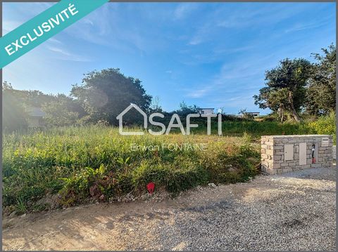 PLOUGONVELIN Terrain constructible de 558 m² situé dans un secteur calme et arboré. Vous pouvez bâtir une maison de plain pied ou étage. La parcelle est viabilisée et bornée. Vous bénéficierez d'un accès piéton vers la plage du Trez-hir pour vos prom...