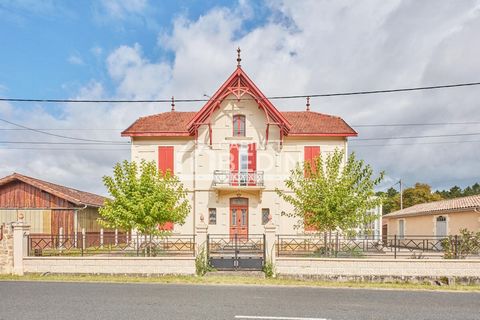 House in the Villandrault area. very pretty Arcahonnaise style house in the town of Prechac with a lot of charm, house of 191m², 5 bedrooms including 1 with master suite + Office + veranda of 16m2 on plot of 1490m2 with 2 outbuildings Heating: heat p...