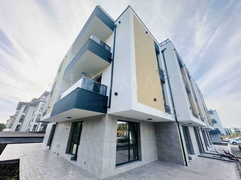 LUXIMMO FINEST ESTATES: ... Prezentujemy na sprzedaż apartament z jedną sypialnią, będący częścią nowego kompleksu dwóch nowoczesnych budynków z atrakcyjną fasadą, zaledwie 30 metrów od plaży w dzielnicy Sofia. 