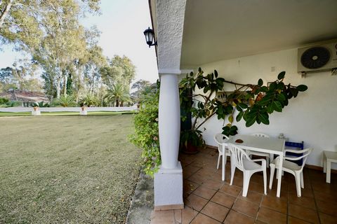 Willkommen in Ihrem neuen Zuhause in Nueva Andalucia, Marbella! Dieses luxuriöse Apartment bietet Ihnen den perfekten Rückzugsort an der wunderschönen Costa Del Sol. Mit 2 Schlafzimmern und 1 Badezimmer bietet diese Immobilie den idealen Raum für Paa...