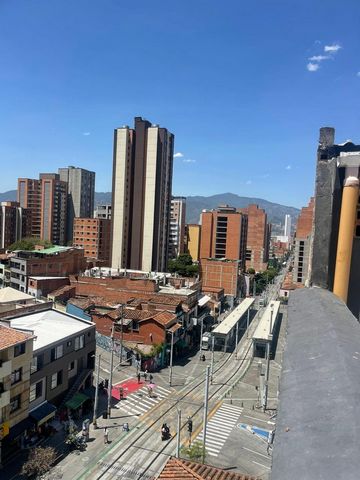 Sale of complete building in Medellín, Ayacucho sector. Distributed over 4 floors plus terrace. Excellent location with access to the Ayacucho Tram Bicentennial station. It has a mixed-use license with a Hotel license. Excellent investment opportunit...