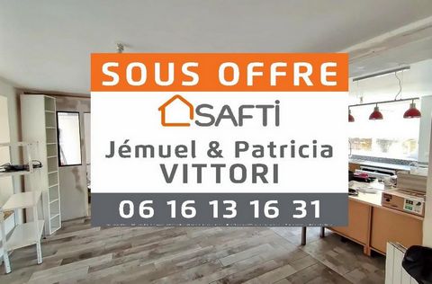 En plein centre de la commune de St Ouen des Toits, venez apprécier le potentiel de cette maison de ville en partie rénovée en 2018. Vous découvrirez en rez-de-chaussée une grande pièce de vie de plus de 50m² avec espace cuisine ouverte aménagée et é...