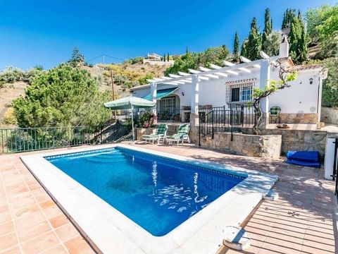 Discover the charm of this lovely villa in Spain, perfectly nestled just 5 minutes from the picturesque village of Cómpeta and a short 20-25 minute drive to the stunning Mediterranean beaches. This independent chalet offers magnificent views over the...