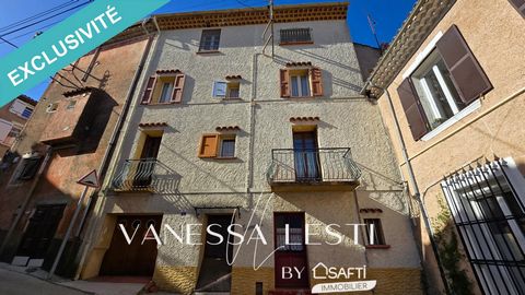 Maison de village avec garage - balcons - cave! Vanessa Lesti, Safti Immobilier vous propose en exclusivité cette charmante maison de village située dans une rue calme du centre de Flassans. Au rez-de-chaussée se trouve un GARAGE de 19m² pouvant accu...