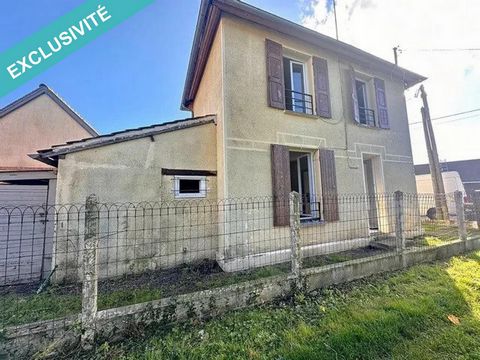 Située dans la charmante commune de Breteuil (27160), cette maison bénéficie d'un environnement paisible et convivial, idéal pour les familles ou les amoureux de la tranquillité. Proche des commerces locaux et des écoles, elle offre un cadre de vie p...