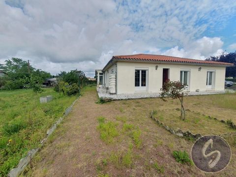 Single-storey pavilion, from the 68s, renovated from 2008 to 2020, maintained, will be brought up to date. Located on a plot of more than 2200 m2, you will find ' 3 garages with independent entrances, a single garage near the house, with tarmac court...