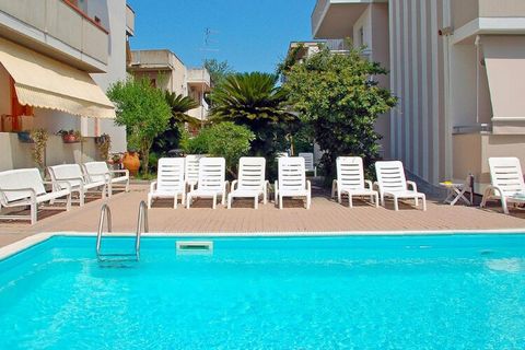 Vous êtes plus que bienvenus pour résider dans cet agréable appartement climatisé à Alba Adriatica dans un endroit magnifique à proximité de la mer. Cette propriété est un excellent choix pour des vacances au soleil en famille, où vous pourrez profit...