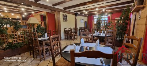 Entre Pontarlier et Suisse, à vendre Fonds de commerce Hôtel / Restaurant / Bar, 7 chambres, 2 salles de restaurant capacité 60 couverts,terrasse 32 couverts ,cuisine, annexes , ,bar salle de jeux ,. Appartement de fonction. Situation idéale avec gro...