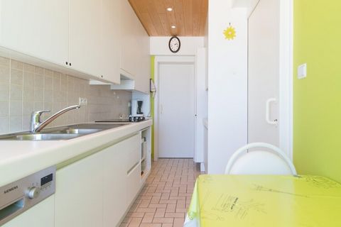 Cet appartement de 2 chambres récemment construit est situé au 2ème étage de la tour Residentie Ensor II, l'un des prestigieux immeubles de la tour du quartier d'Oosteroever. L'appartement dispose d'une terrasse spacieuse, meublée de meubles de salon...