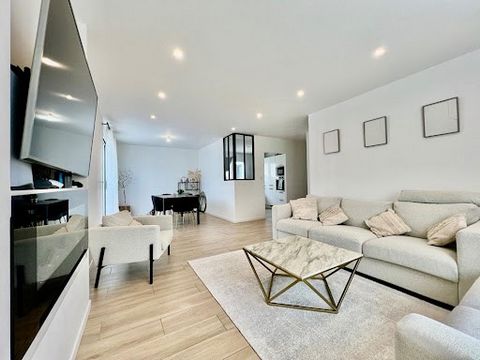 Vente Maison contemporaine 146m² - Frénouville (14630) Uniquement Chez Romain Propriétés Privées - Rare à la vente - Proche de toutes commodités et de tous transports - Secteur prisé. Idéalement située en impasse. Superbe maison contemporaine clé en ...