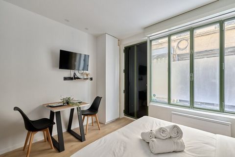 Estudio con encanto en el corazón de París - Passage Driancourt Bienvenido a nuestro encantador estudio en Passage Driancourt, en el corazón de París. Este estudio en planta baja totalmente equipado es el lugar perfecto para descubrir la magia de la ...