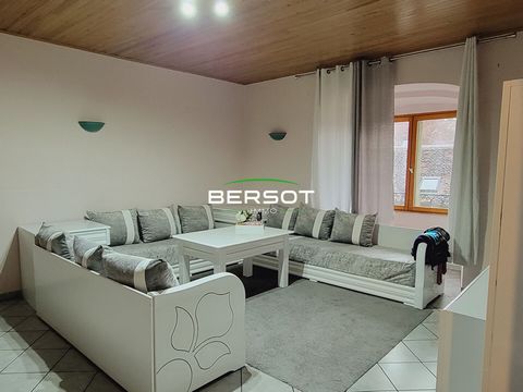 Bersot Immobilier Baume-Les-Dames vous propose en exclusivité ce bel appartement en plein centre-ville. Cet appartement de 86m2 est situé dans une copropriété calme. Il est composé d'un salon/séjour lumineux, d'une cuisine, de deux chambres et d'une ...