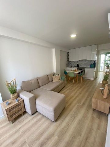 Sehr seltene Gelegenheit: neue möblierte Wohnung am Meer in Sesimbra Entdecken Sie diese prächtige neue Wohnung, perfekt eingerichtet, in der Sie nur Ihre Taschen abstellen müssen. Dieses Anwesen befindet sich in einer der begehrtesten Gegenden von S...