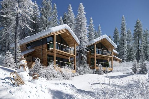 Experimente el encanto rústico y la comodidad moderna de este exquisito chalet de madera maciza, perfecto para unas vacaciones inolvidables con la familia o los amigos. Este encantador refugio, que se extiende sobre 135 m² y está cuidadosamente diseñ...