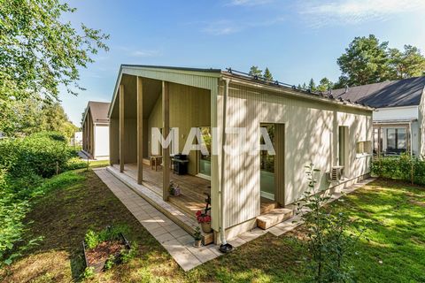 Welcome to visit this magnificent, architect-designed detached house in the prestigious Patamäki area. This modern, high-quality home combines elegant design with everyday functionality, providing its residents with a high level of comfort and cozine...