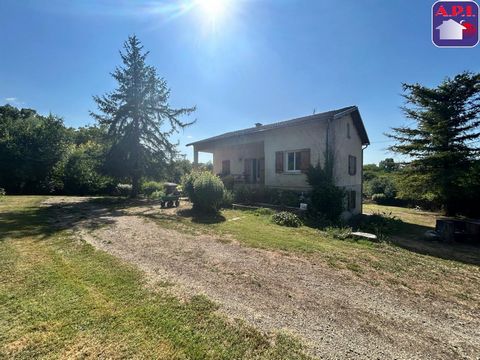 HUIS MIREPOIX / PAMIERS-AS Op de as Mirepoix / Pamiers ligt dit huis van 190 m² in een rustige omgeving op een perceel van 8.458 m². Het bestaat uit twee onafhankelijke verdiepingen, elk met een keuken, badkamers en slaapkamers. Het complex omvat vie...