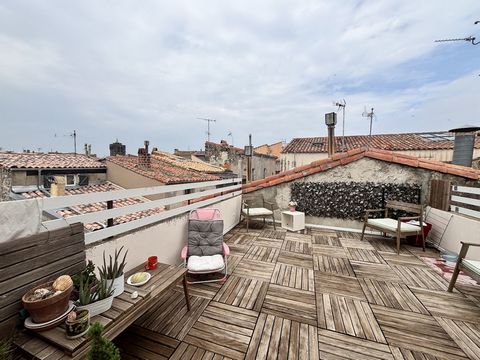 Chaleureux Studio à Deux Pas de la Mer  Avec Superbe Tropézienne Sans Vis-à-Vis