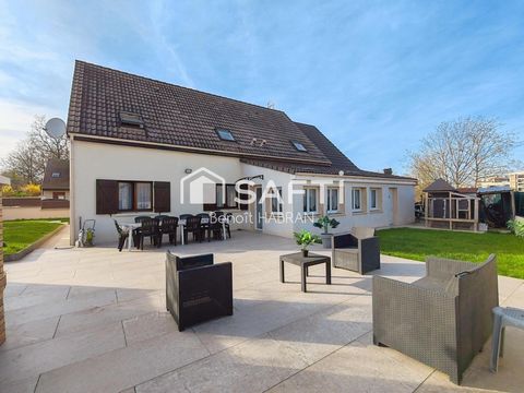 MAISON DE 200m2, 10 pièces, 7 chambres, terrain de 639M2