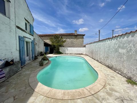 Charmante maison Charentaise en pierre avec piscine