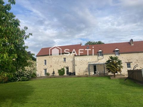 Fermette 7 chambres proche du centre de DANGE SAINT ROMAIN