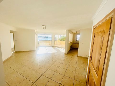 APPARTEMENT DE 101M2 VUE MER ET RIVIERE