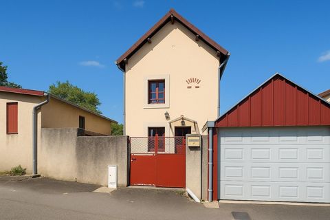Maison de bourg 62m²- 2 chambres- Garage- COUR