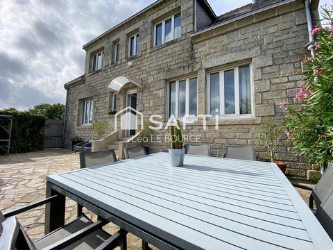 MAISON EN PIERRE DE CARACTÈRE À ERGUÉ-GABÉRIC