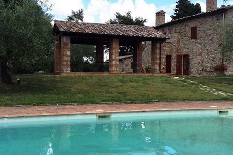 A natural stone holiday home in the middle of the green. Here you can escape daily life along with friends or family. The large private swimming pool ensures wonderful relaxation. You are in a quiet municipality in Tuscany in the Siena region. You ca...