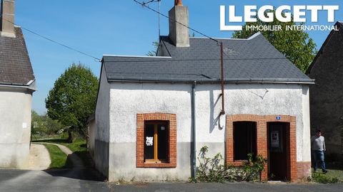 74979CFI36 - If you dream of life in a rural French village, this is a must view! Walking distance to bakery, pharmacy etc; in need of some DIY decoration but is in generally good order. Location is the village of Vineuil - on the outskirts of Chatea...