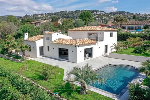 Come discover for sale a 245 sqm contemporary villa located just a few minutes from the village of Saint-Paul de Vence, offering a breathtaking view of La Colle-Sur-Loup hills. This prestigious property will captivate you with its harmonious distribu...