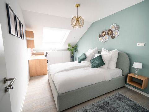 Welcome to my apartment in a new building, which has a super connection and offers you everything for a great stay in Giessen: → freshly renovated and furnished → 10 minutes from the city center → Suitable also great for business trips → free parking...