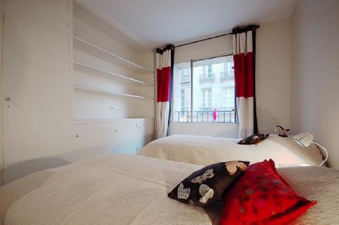 MOBILITY LEASE ONLY: In order to be eligible to rent this apartment you will need to be coming to Paris for work, a work-related mission, or as a student. This lease is not suitable for holidays. Apartment: With its wonderful view of the Seine, this ...