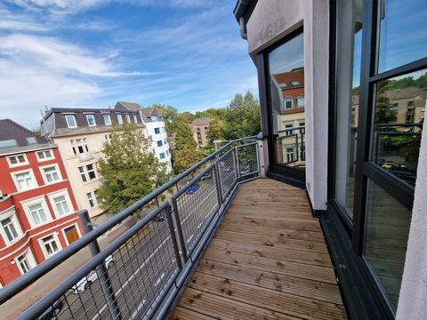 Object The apartment offered here is an apartment of a residential complex built in 1984 at the Schanz. The apartment itself is located on the 4th floor and is easily accessible via a passenger elevator. To the house belongs a spacious, lockable unde...