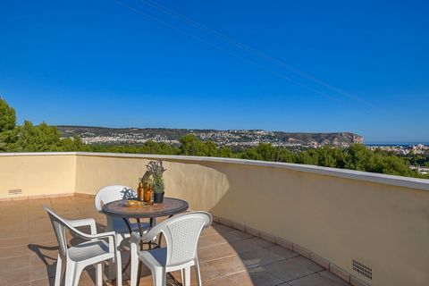 Beautiful and comfortable villa with private pool in Javea, on the Costa Blanca, Spain for 4 persons. The house is situated in a coastal, hilly, wooded and residential area and at 3 km from El Arenal, Javea beach. The villa has 2 bedrooms and 2 bathr...