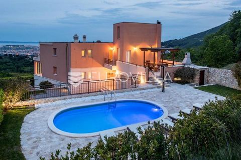 In a beautiful environment of untouched nature, and yet close to major cities, the great advantage of this modern villa located in Klis. The villa is spread over four floors with the possibility of upgrading. The superbly equipped 450 m2 has a spacio...