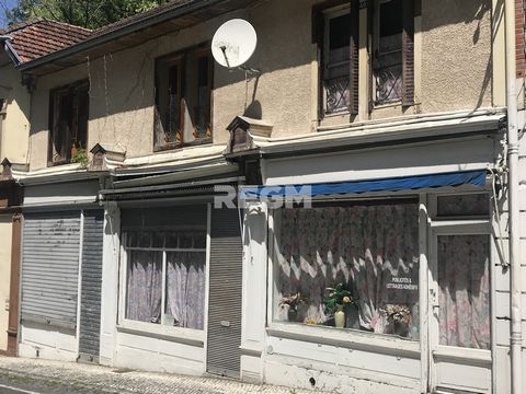 Capvern les bains, location number 1 facing the thermal baths, 3 commercial premises on the ground floor, 1 kitchen and 3 bedrooms on the 1st floor. Work is to be expected, ideal for the creation of several apartments. - Advertisement written and pub...
