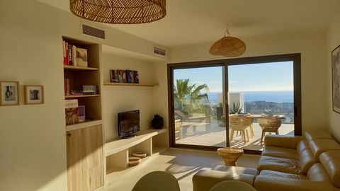 Located in La Cala Hills. “This modern apartment of 100 m². at the foot of the Mijas Mountains, it is surrounded by a beautiful large garden where you can relax. There are several swimming pools, a gym, sauna and jacuzzi. Enjoy this quietly located a...