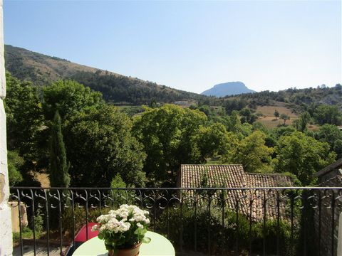 IDEAL GITE - Impeccable village house - Rented every year as a furnished rental - This announcement is brought to you by BERTE Corinne - - NoRSAC: Registered at the Registry of the Commercial Court of ROMANS
