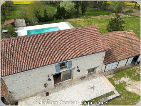 Dpt Dordogne (24), à vendre VAUNAC maison P5, piscine au sel 10x5, terrain 6555m2, dépendance , lumineux, grand salon