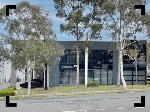 POINT OF INTEREST: Nestled in what could easily be deemed the best commercial hub in the southeast, this substantial two-level office gem spans an impressive 952 sqm*. Boasting a commanding front-of-estate position, it proudly presents a generous 50-...