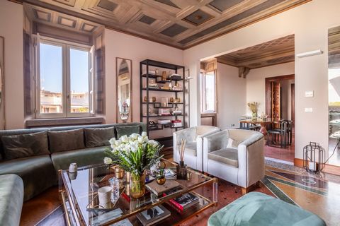 Splendid Luxury Apartment in Villa Brasini - We are pleased to present you a unique opportunity in the heart of Rome, inside the prestigious Historic Villa designed by Eng. Brasini at Ponte Milvio. This magnificent luxury apartment, located on the fi...