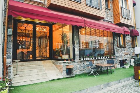 Betriebsbereites Hotel mit 16 Zimmern im historischen Sultanahmet İstanbul zu verkaufen Das zum Verkauf stehende Hotel befindet sich auf der historischen Halbinsel, im Stadtteil Fatih. Die Region ist der Bezirk mit der höchsten Touristenintensität in...