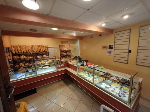 Do you have a professional project? Come and take over from our favorite bakery. Established since 1982, artisanal company offering bakery, pastry, catering, located in the heart of a small village of 540 inhabitants. Manufacture of traditional pastr...