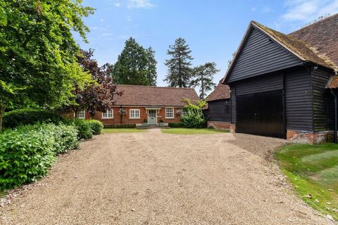 This stunning and unique home previously formed part of a number of outbuildings within the grounds of the main mansion house that were converted into individual homes approximately 20 years ago. The property offers spacious living accommodation in e...