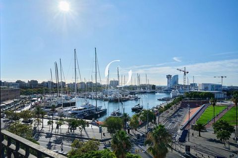 Ontdek luxe en geschiedenis in dit indrukwekkende appartement gelegen aan een emblematische voetgangersstraat in het hart van Barcelona en op slechts een steenworp afstand van de zee. Gelegen in een gebouw uit 1836, geklasseerd als historisch gebouw,...