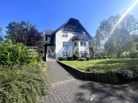 +++Please understand that we will only answer inquiries with COMPLETE personal information (complete address, phone number and e-mail)+++ This attractive apartment building built in 1995 stands on a spacious plot of 2,850 m² and offers a wide range o...