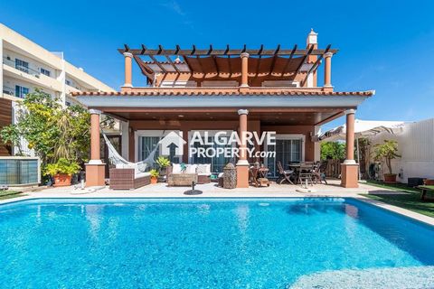 Located in Faro. Detached 5-Bedroom Villa with Pool and Basement in Premium Development in Montenegro, Faro This detached 5-bedroom villa with a pool in Montenegro, Faro, is perfect for those seeking a superior quality of life, combining the comfort ...