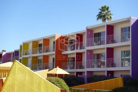 Aparthotel à vendre situé en bord de mer à Calafell, ville touristique de la Costa Dorada, offrant un large éventail d'activités de loisirs tout au long de l'année, en particulier en été, en raison de sa plage et de ses festivités. A 40 minutes en vo...