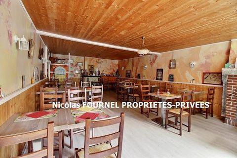 **EXCLUSIVITE** Tarentaise 42660 Auberge + murs commerciaux sur de terrain présentée en EXCLUSIVITE par Nicolas Fournel ... Prix de vente 249 000 euros Venez découvrir ce bien et sa terrasse d'exception comprenant une auberge : une grande salle de re...