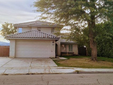 Property in Coachella with lots of potential! Being centrally located, family-friendly near shopping centers, schools and the Polo Grounds is a big plus especially if you are looking for an investment for Airbnb. This home needs some TLC it can be a ...